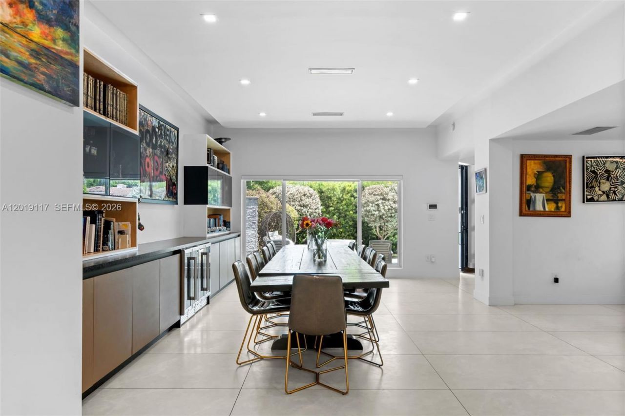 3748 Prairie Ave, Miami Beach, FL 33140 Photo