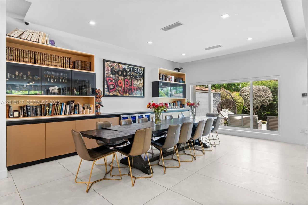 3748 Prairie Ave, Miami Beach, FL 33140 Photo