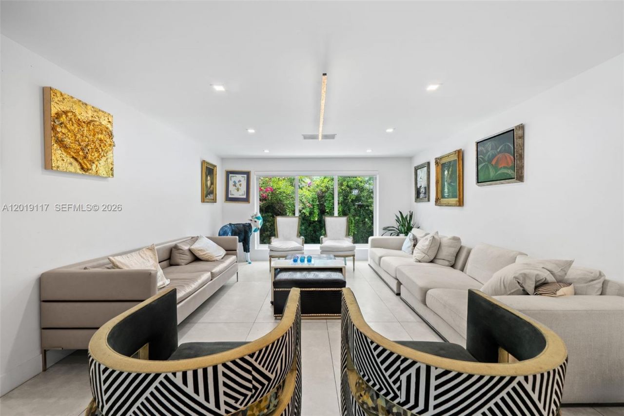 3748 Prairie Ave, Miami Beach, FL 33140 Photo