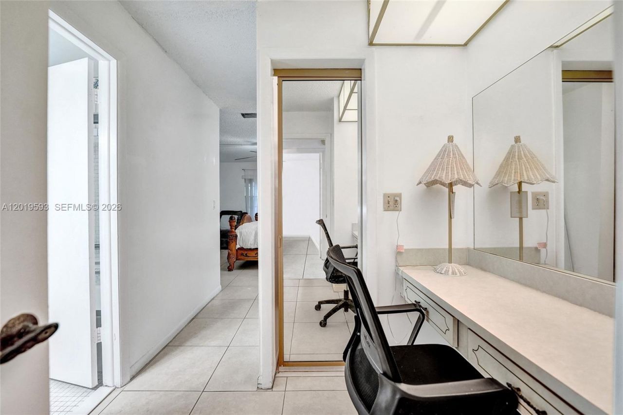 123 Briarwood Cir, Unit 2-5, Hollywood, FL 33024 Photo