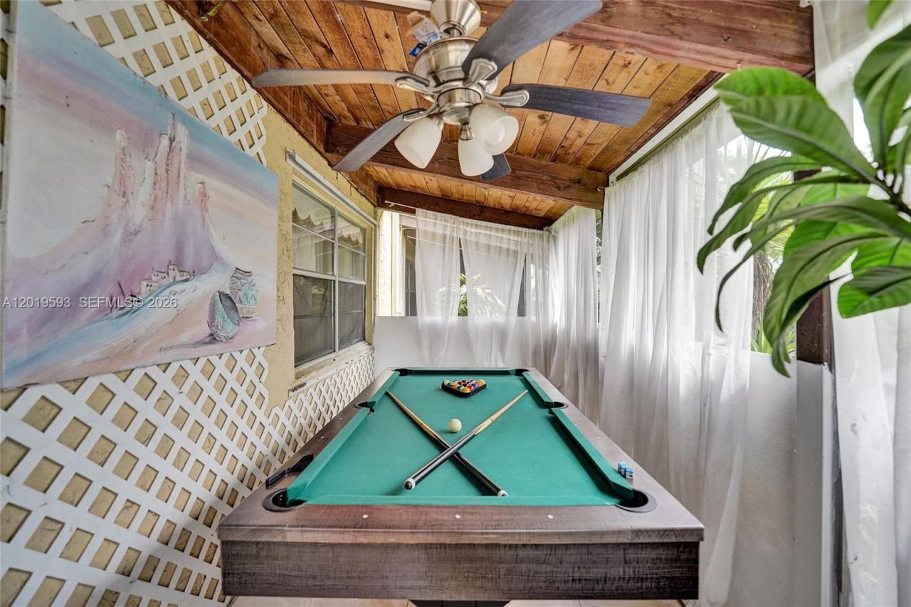 123 Briarwood Cir, Unit 2-5, Hollywood, FL 33024 Photo