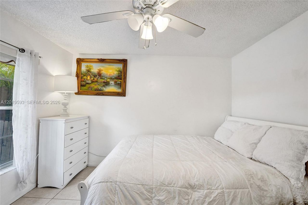 123 Briarwood Cir, Unit 2-5, Hollywood, FL 33024 Photo
