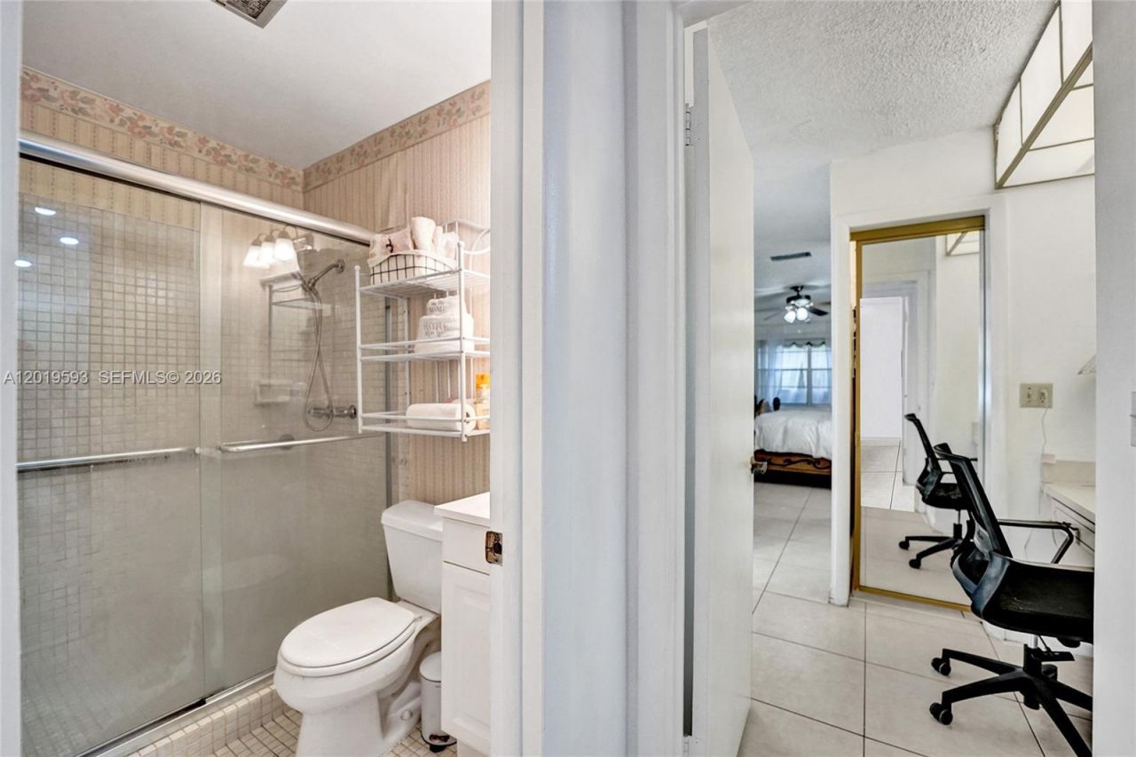 123 Briarwood Cir, Unit 2-5, Hollywood, FL 33024 Photo