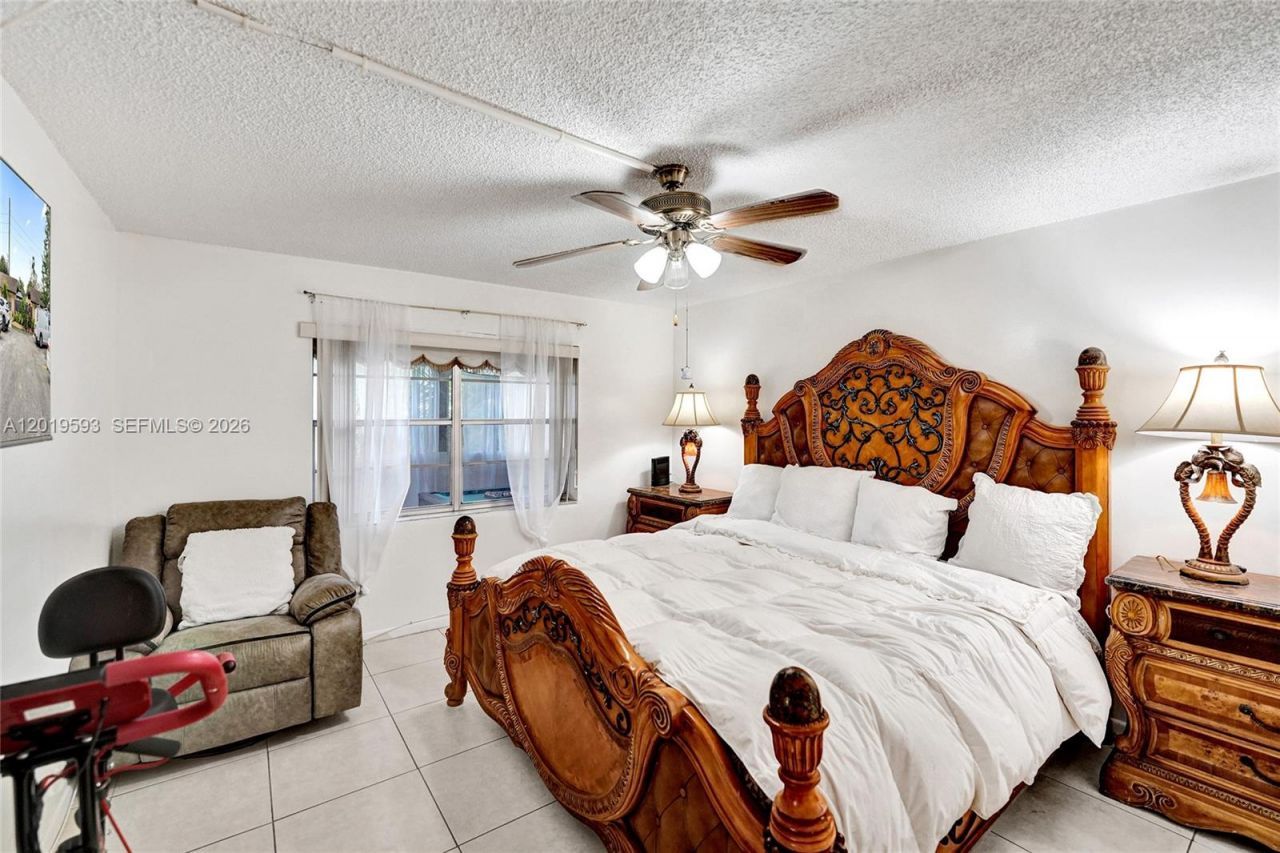 123 Briarwood Cir, Unit 2-5, Hollywood, FL 33024 Photo