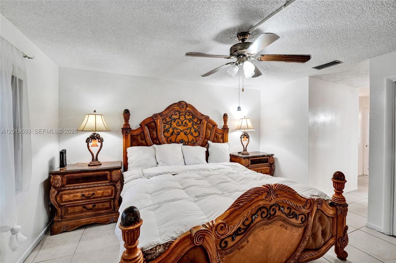 123 Briarwood Cir, Unit 2-5, Hollywood, FL 33024 Photo