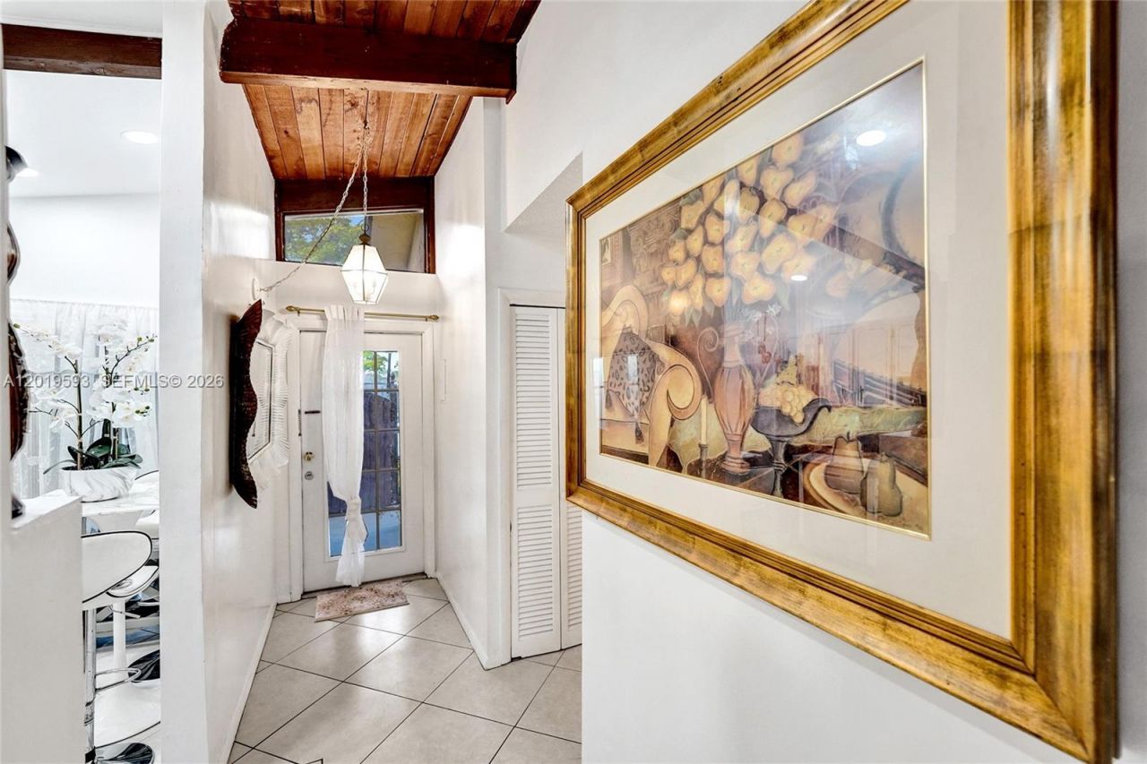 123 Briarwood Cir, Unit 2-5, Hollywood, FL 33024 Photo