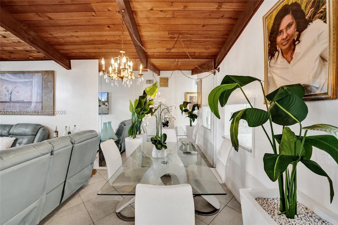 123 Briarwood Cir, Unit 2-5, Hollywood, FL 33024 Photo