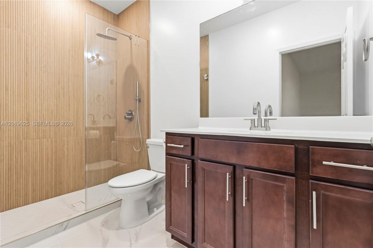 10560 W 33rd Way, Unit 10560, Hialeah, FL 33018 Photo