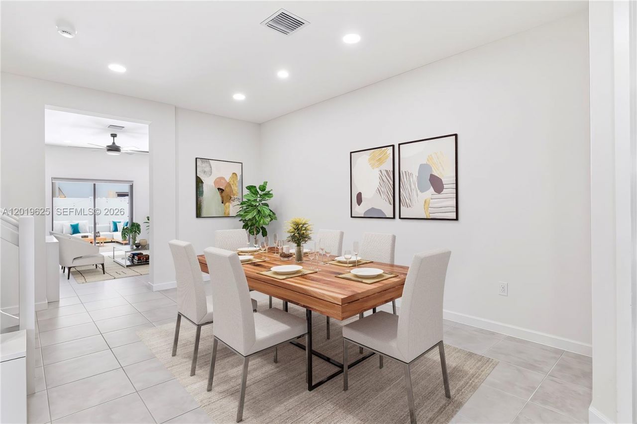 10560 W 33rd Way, Unit 10560, Hialeah, FL 33018 Photo
