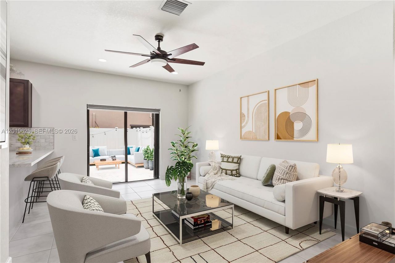 10560 W 33rd Way, Unit 10560, Hialeah, FL 33018 Photo