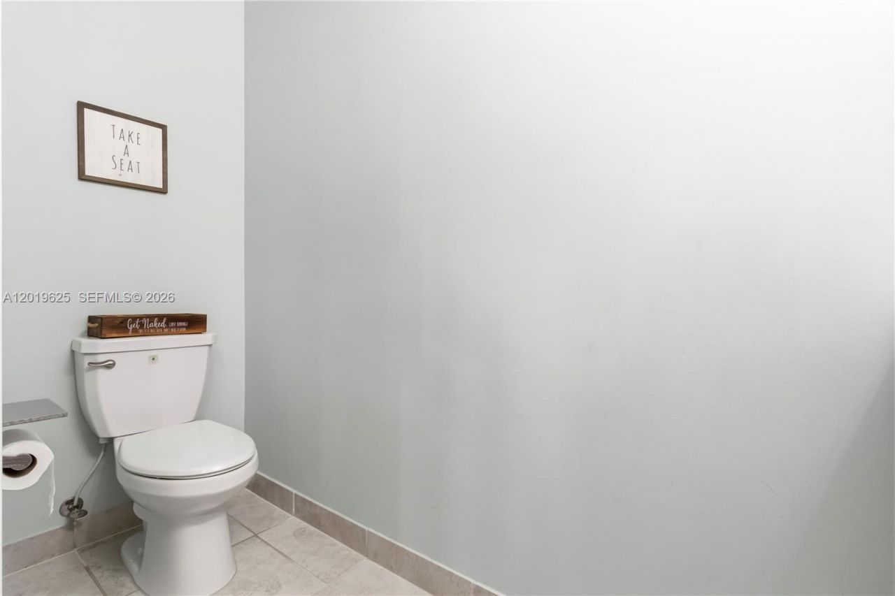 10560 W 33rd Way, Unit 10560, Hialeah, FL 33018 Photo
