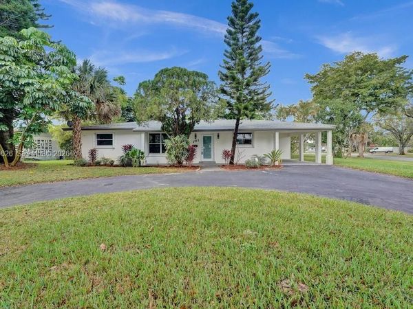101 SW 53rd Ave, Plantation, FL 33317