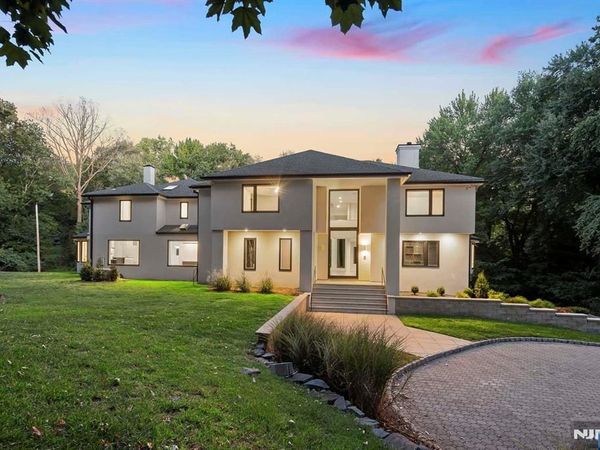 1 Lambs Lane, CRESSKILL, NJ 07626