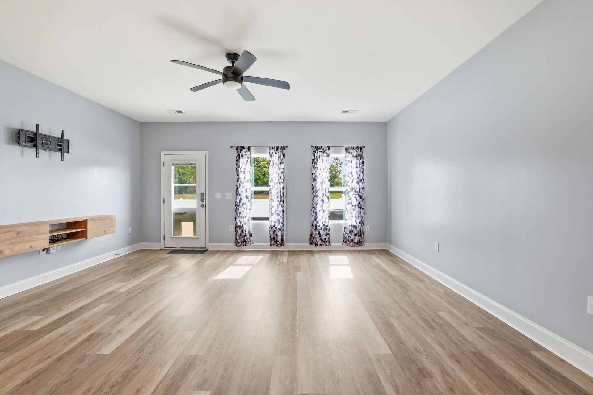 3042 Honey Clover Ct. Photo 13