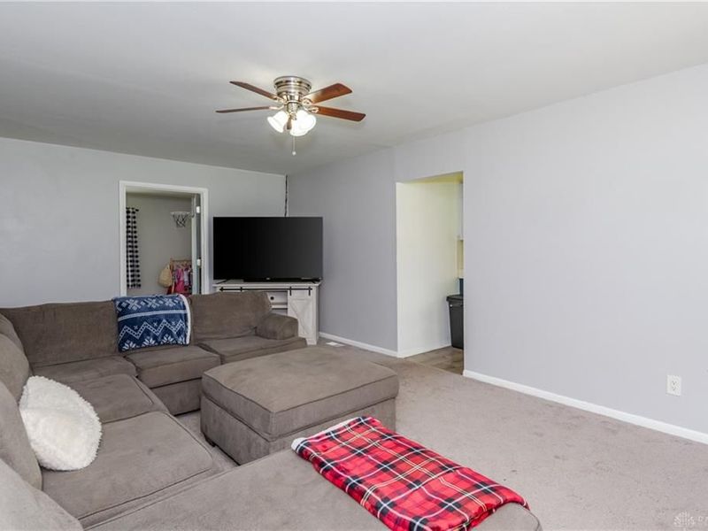 1725 Bayberry Drive, Miamisburg, OH 45342 Photo 9