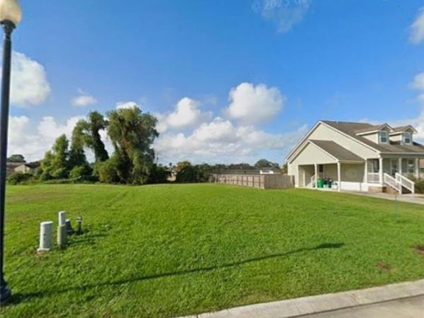 12 MARY ANN Place, Gretna, LA 70053