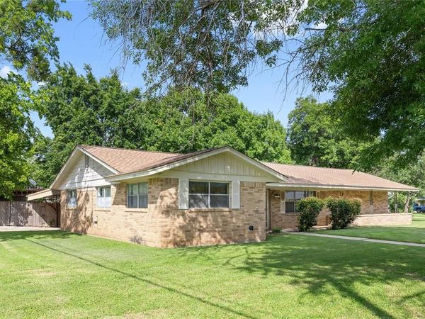 2100 14th Street, Brownwood, TX 76801