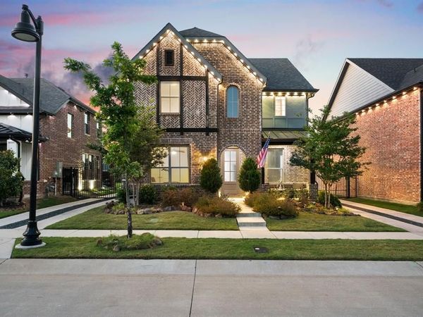 1908 Temple, Van Alstyne, TX 75495