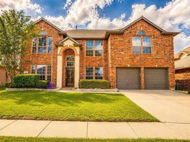 5364 Lake Chelen Drive, Fort Worth, TX 76137