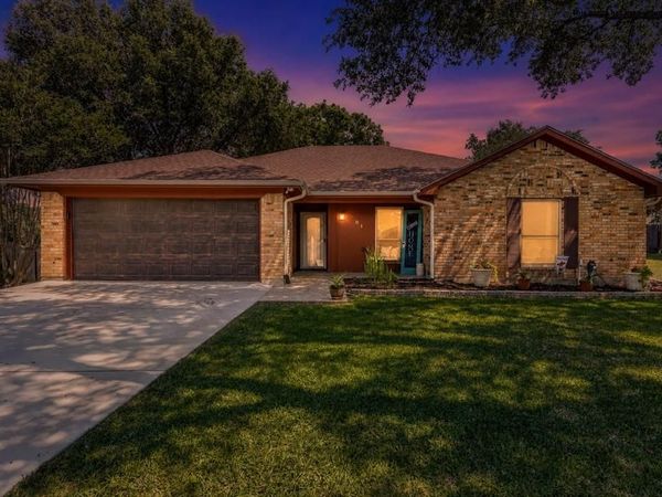 301 Shawnee Trail, Keller, TX 76248