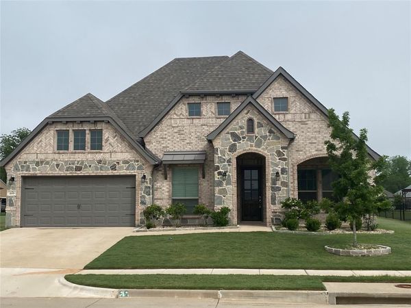 209 Johnson Street , Granbury, TX 76048