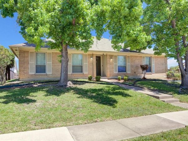 1733 Brighton Drive, Carrollton, TX 75007