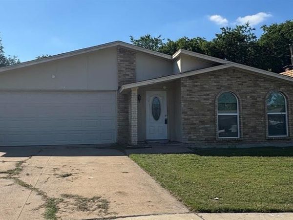 3401 Shea Court , Arlington, TX 76014