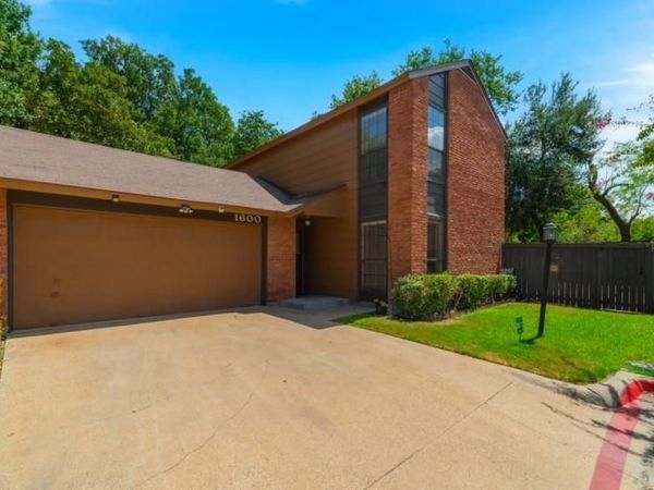 1600 Brentwood Drive , Irving, TX 75061