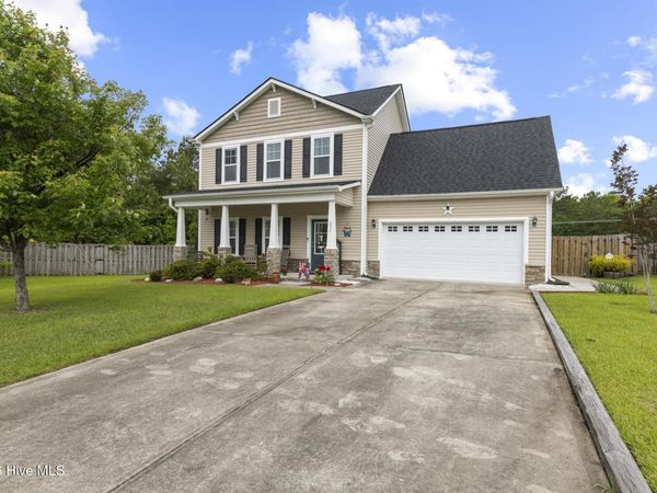 231 Admiral Court , Sneads Ferry, NC 28460