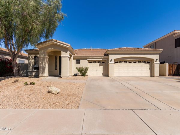 5242 E HERRERA Drive, Phoenix, AZ 85054