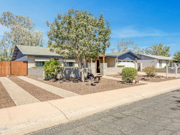 12218 N 50TH Avenue, Glendale, AZ 85304