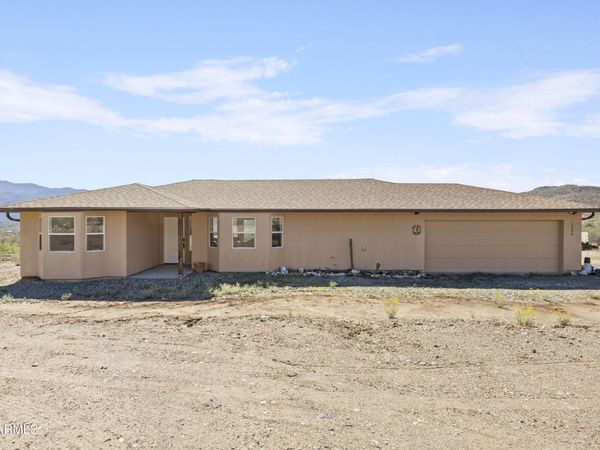 17200 S Dripping Springs Road, Mayer, AZ 86333