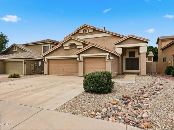 25422 N 68th Drive, Peoria, AZ 85383