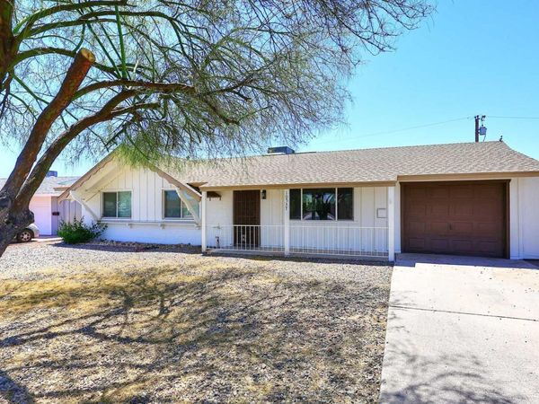 10537 W La Jolla Drive, Sun City, AZ 85351