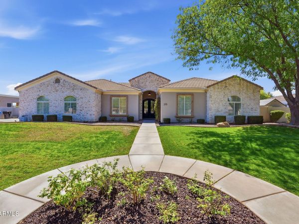 215 S PARKCREST Street, Gilbert, AZ 85296