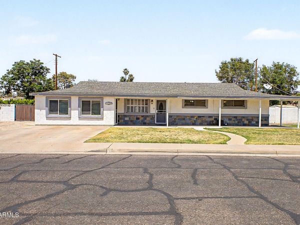 1522 W LAWRENCE Lane, Phoenix, AZ 85021