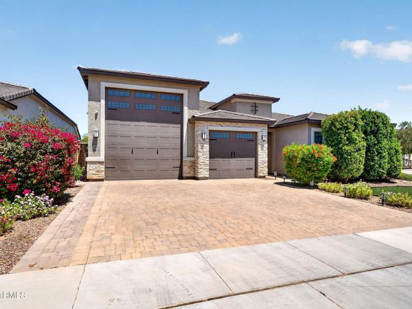 17650 W Hedgehog Place, Surprise, AZ 85387
