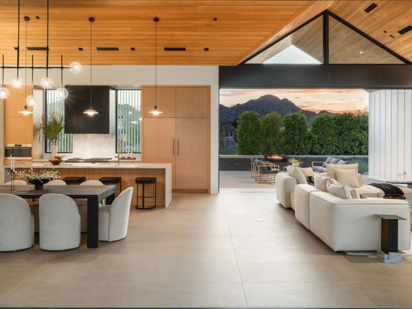 6840 E AVENIDA EL ALBA Avenue, Paradise Valley, AZ 85253