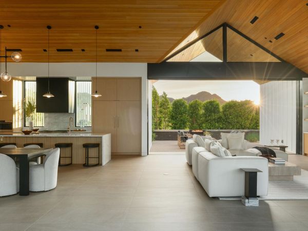 6840 E AVENIDA EL ALBA Avenue, Paradise Valley, AZ 85253