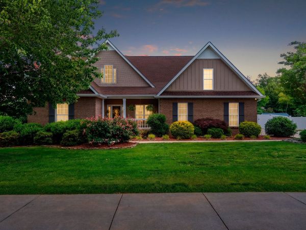 87 Garrison Dr , McMinnville, TN 37110