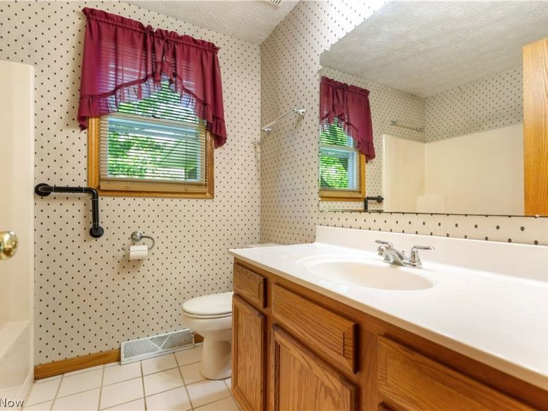 1478 Plateau Street NE, Uniontown, OH 44685 Photo 23