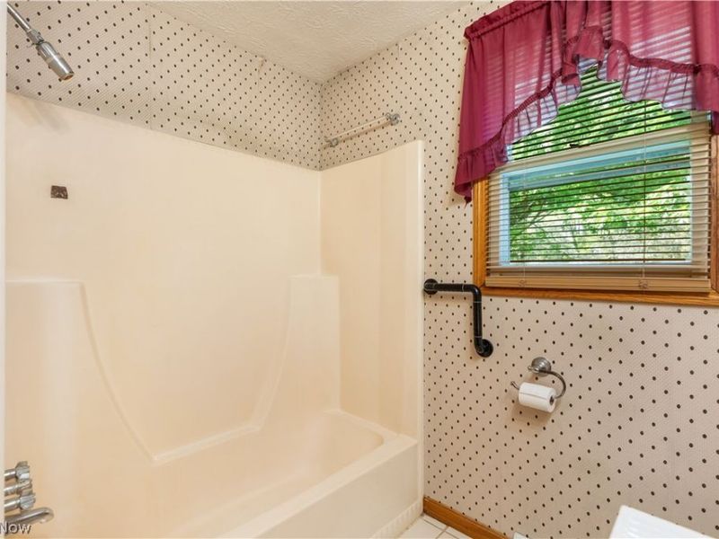 1478 Plateau Street NE, Uniontown, OH 44685 Photo 24
