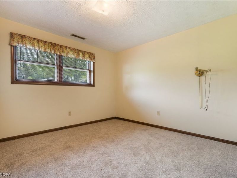 1478 Plateau Street NE, Uniontown, OH 44685 Photo 32