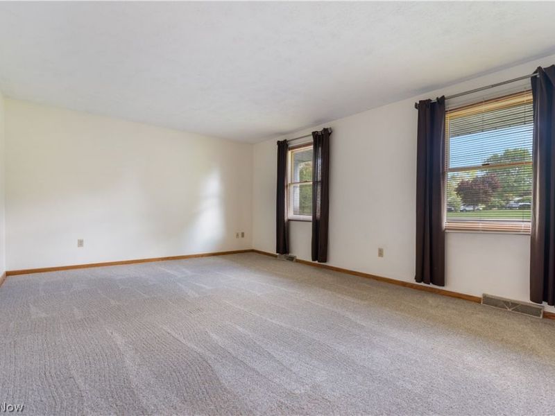 1478 Plateau Street NE, Uniontown, OH 44685 Photo 9