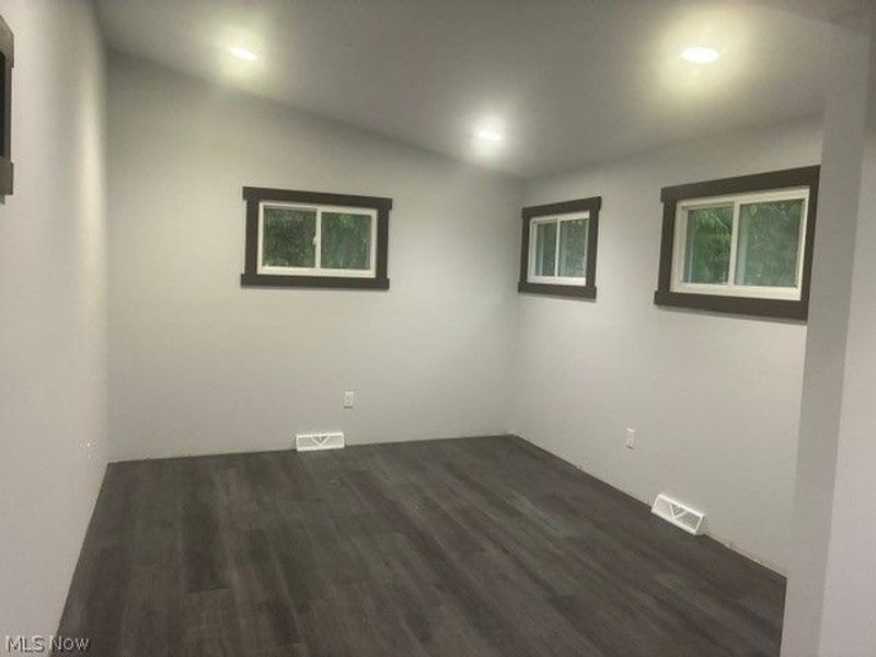 4845 W Lagoon Road, West Farmington, OH 44491 Photo 6