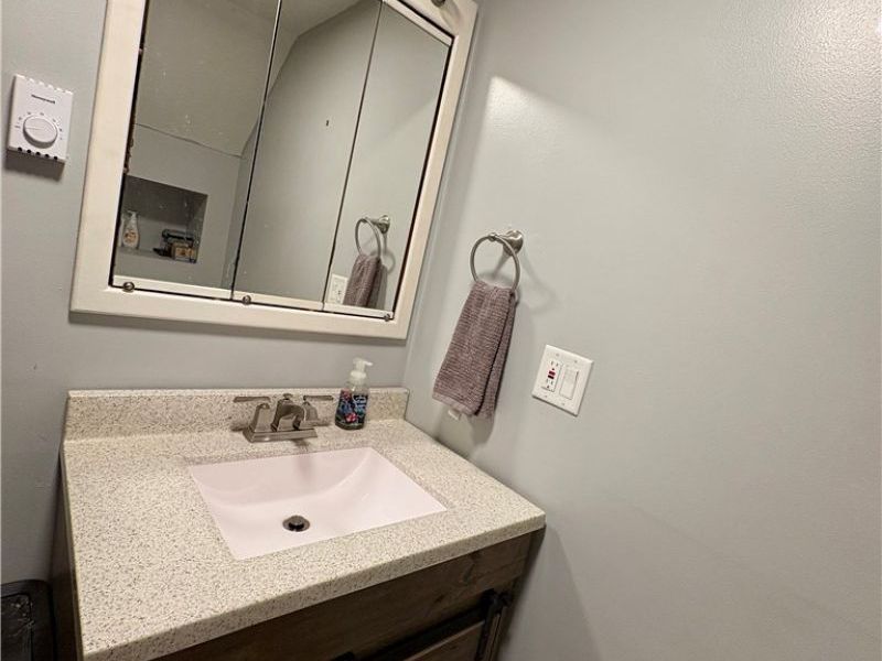 126 Valley Forge Circle, Elyria, OH 44035 Photo 16