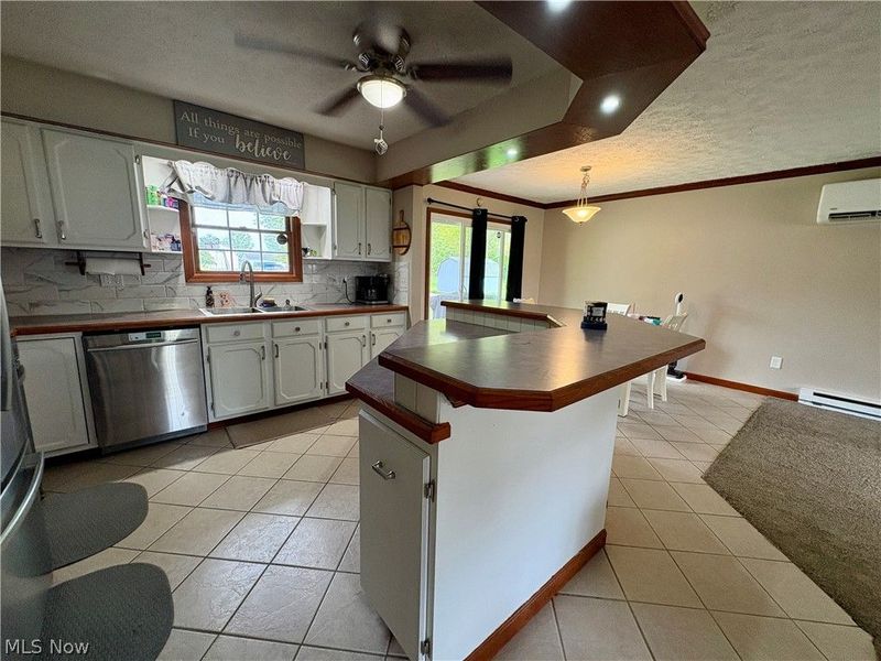 126 Valley Forge Circle, Elyria, OH 44035 Photo 4