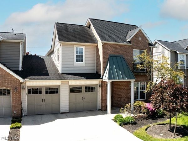 460 Hollyhock Court , Mayfield Heights, OH 44124