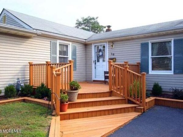 18 Mills Avenue, Port Monmouth, NJ 07758