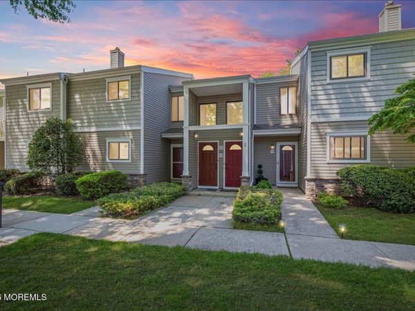 13 Elizabeth Court, Tinton Falls, NJ 07724